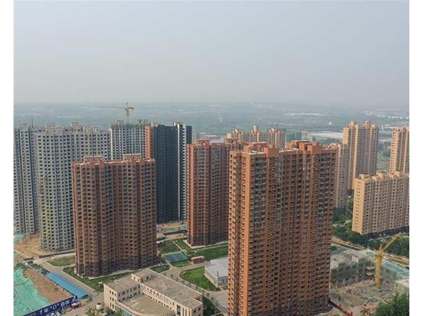 太原市天朗美域住宅小区京普太阳能阳台壁挂太阳能热水项目